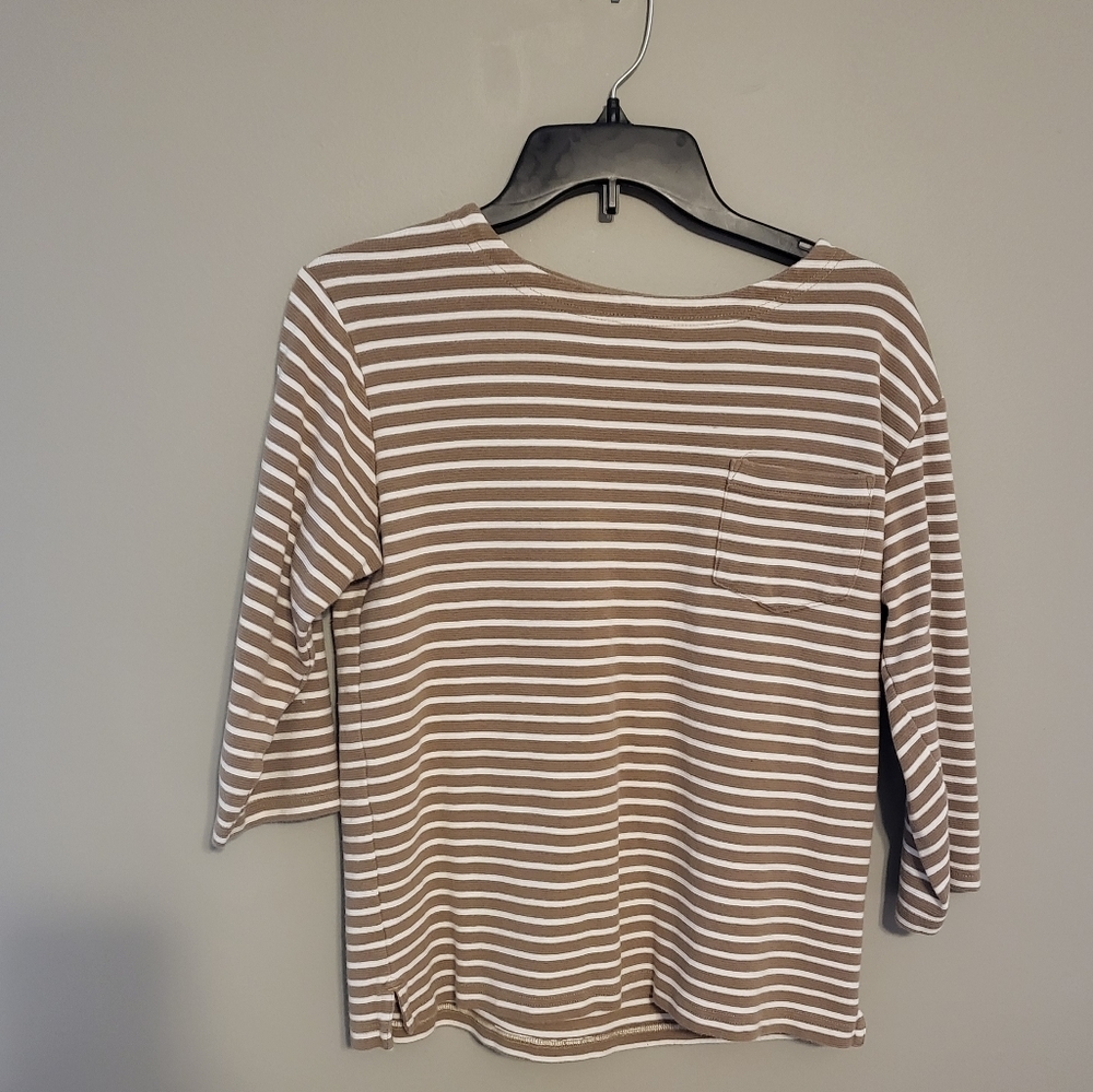 Sense of Place Small Tan and White Three Quarter Sleeve Top